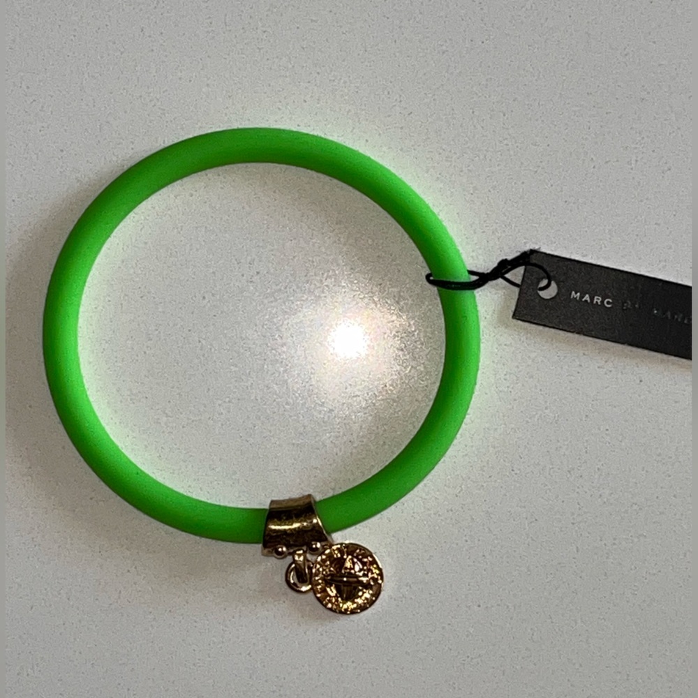 Marc by Marc Jacobs Neon Green Bangle – NWT